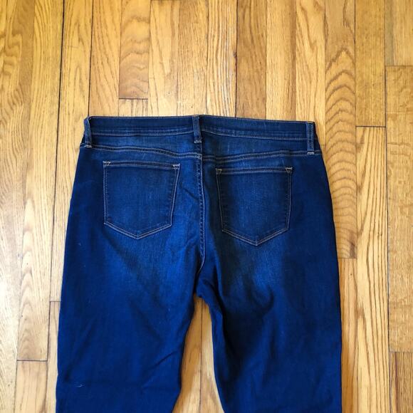 J. CREW EUC Women's Stretch Denim Straight/Slim Jeans Size 32/28 - Picture 8 of 8